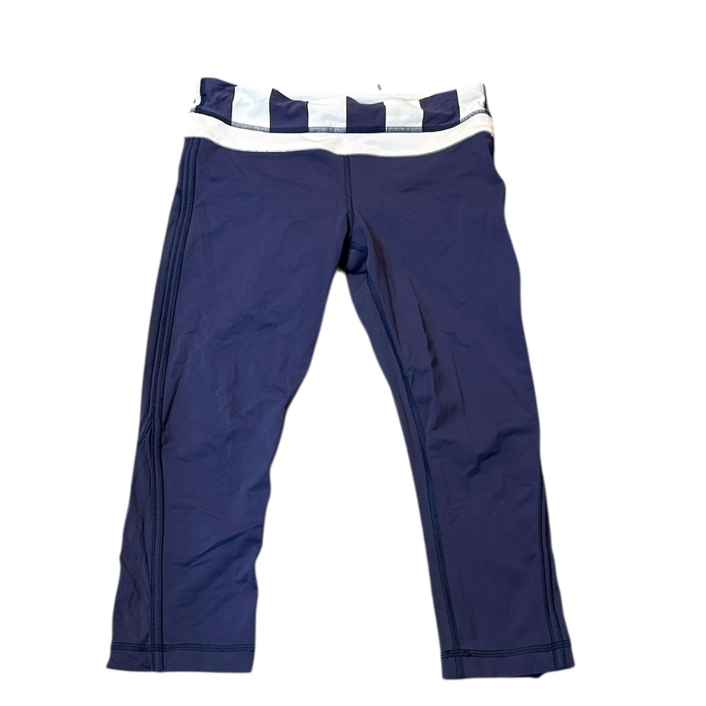 Lululemon Up‎ The Pace Crop Capri Leggings size 6 Cadet Blue Nautical